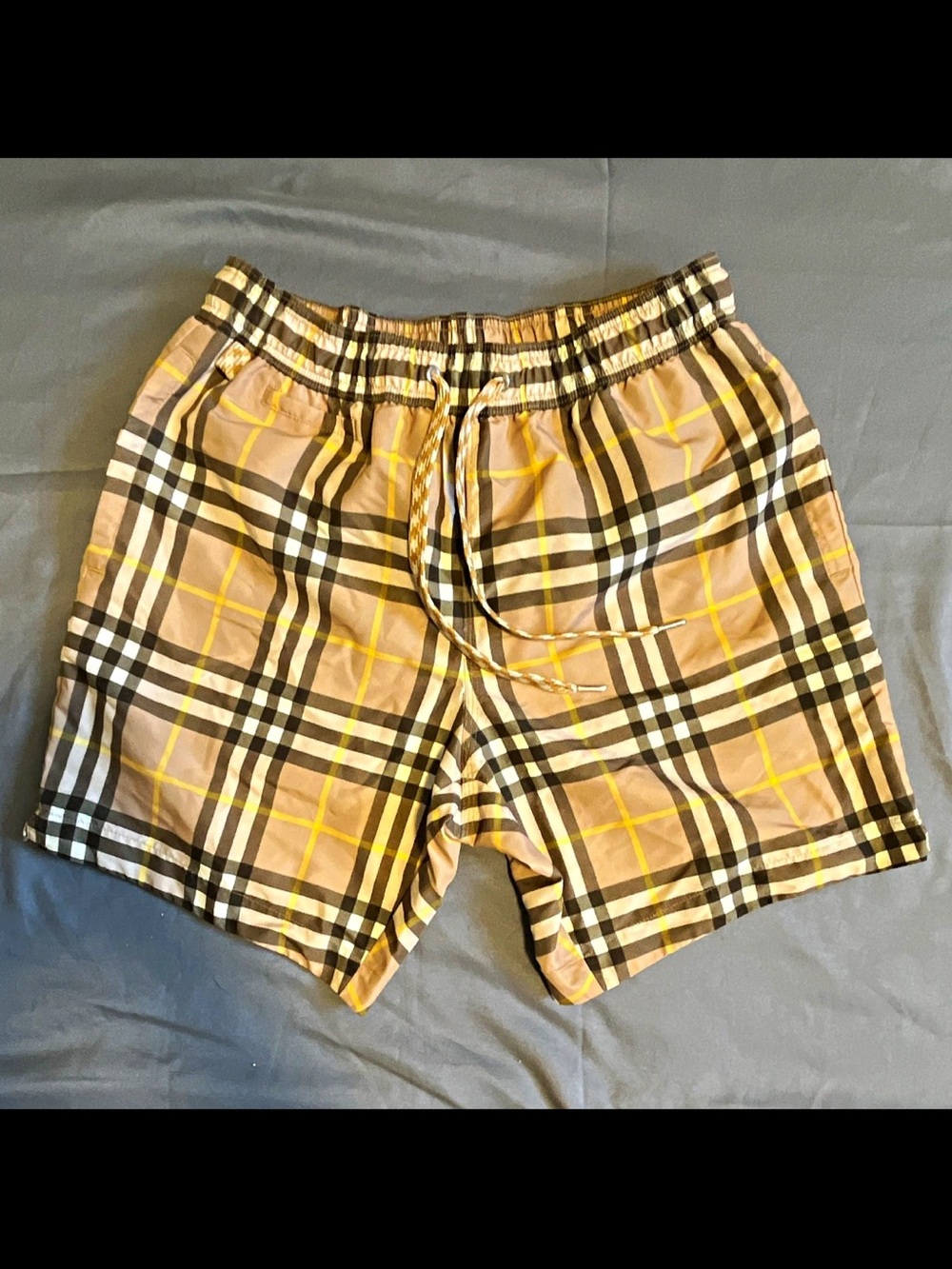 Burberry Men's Plaid Swim Shorts XS Beige Mesh Lined